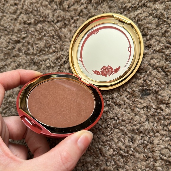 New never used cashmere powder Deep Bronze - Picture 5 of 5